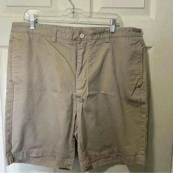 Vineyard Vines By Shep & Ian Men's Club Shorts Sz 38 - Picture 1 of 6